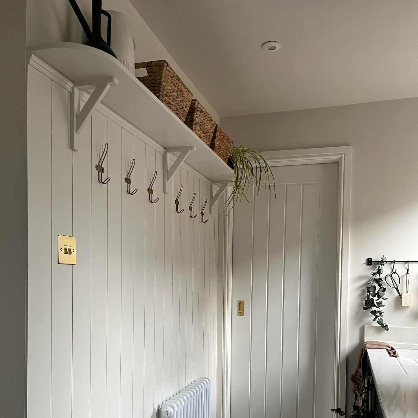 Shiplap Wall Panelling Kit with Shelf